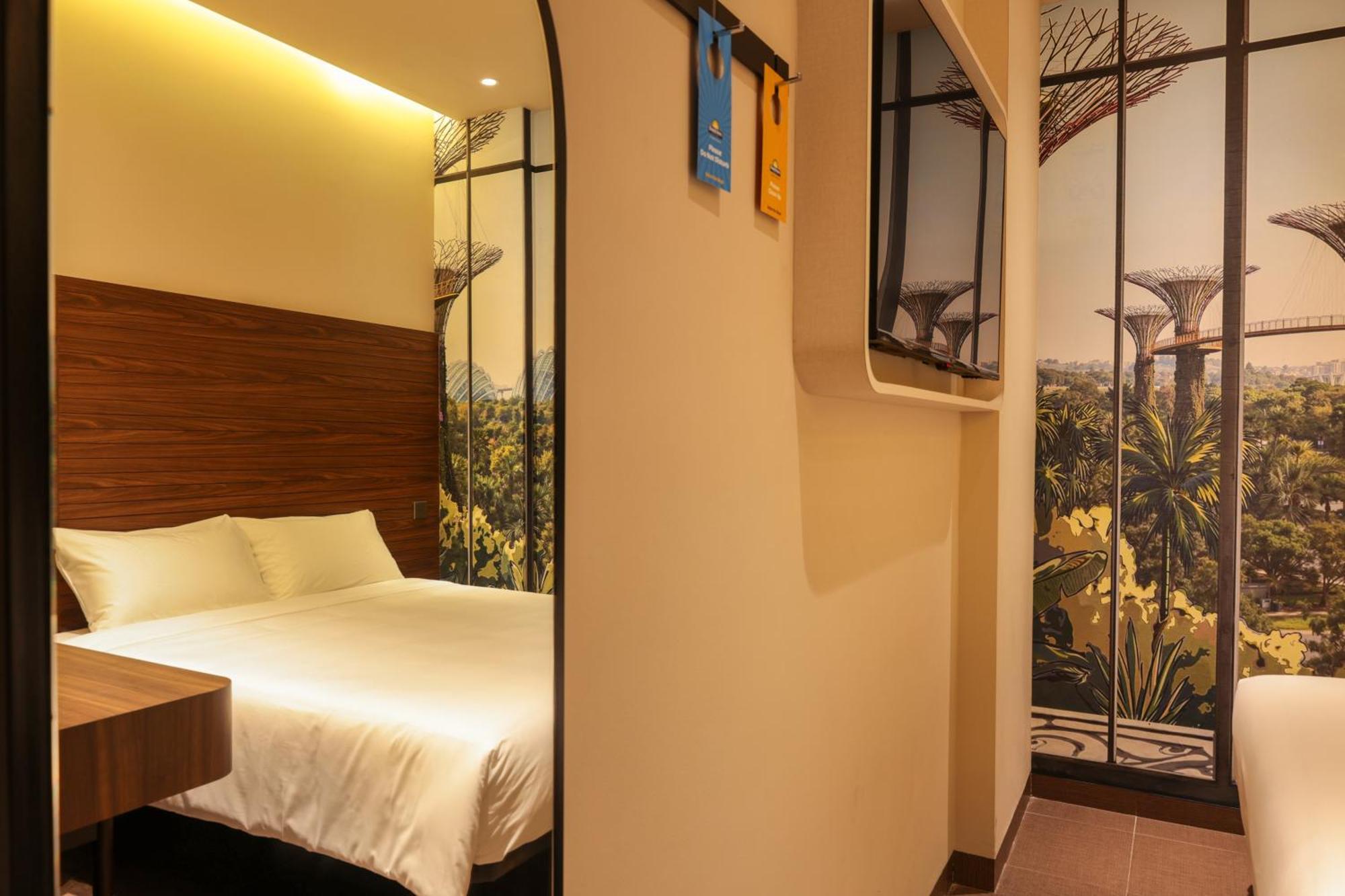 Standard Queen Room No Windows